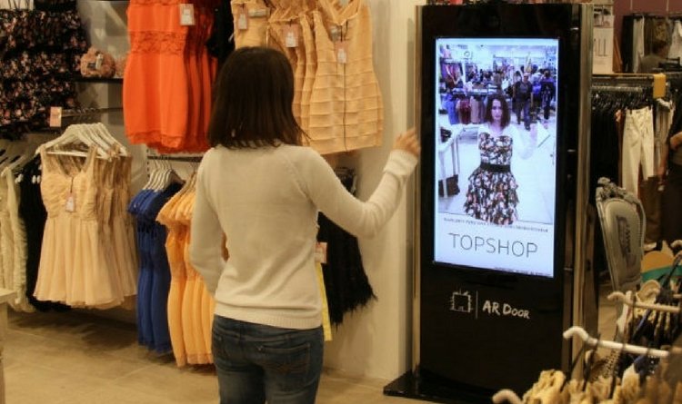 Provadores de Realidade Aumentada elevam vendas online em 2026